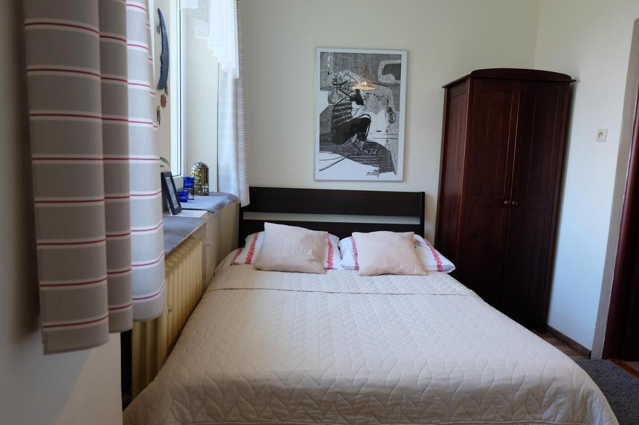 Willa Pod Aniolem - Pokoje Goscinne & Apartamenty Z Widokiem Na Gory Szczyrk Ngoại thất bức ảnh