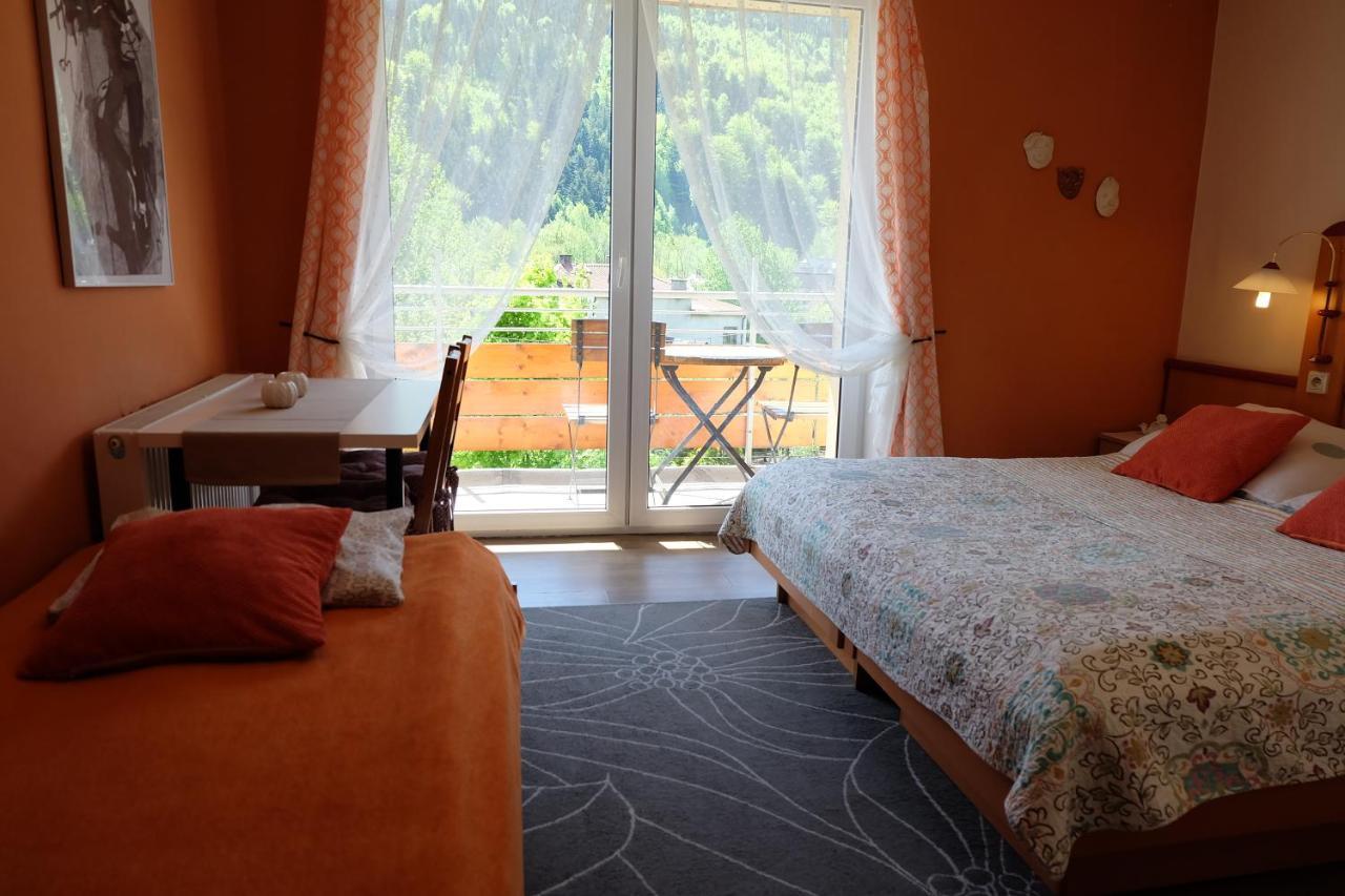 Willa Pod Aniolem - Pokoje Goscinne & Apartamenty Z Widokiem Na Gory Szczyrk Ngoại thất bức ảnh